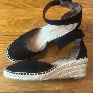 Rockport Women's Black Suede Espadrilles with Velcro ankle straps size 8
